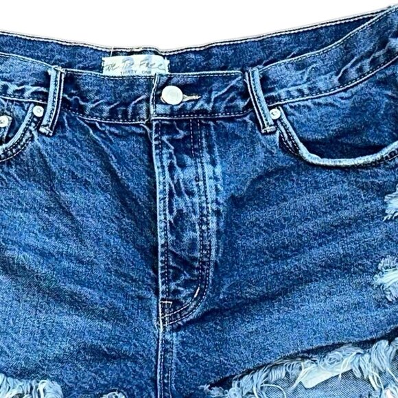 We The Free Button Fly Cut Off Denim Distressed Shorts‎ Size 31 - Picture 2 of 8